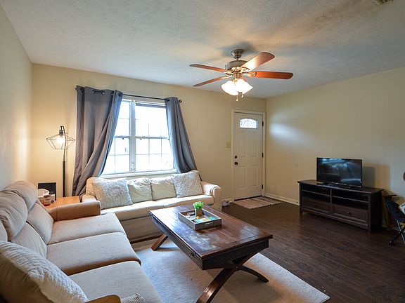 4th image of 703-705 N Montgomery St #6
