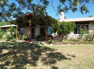 137 Caliche Ln, Kerrville, TX 78028