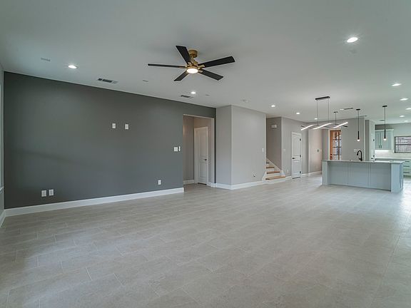 4th image of 8319 Deep Green Dr