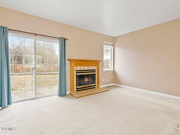 5th image of 405 Glenwood Dr