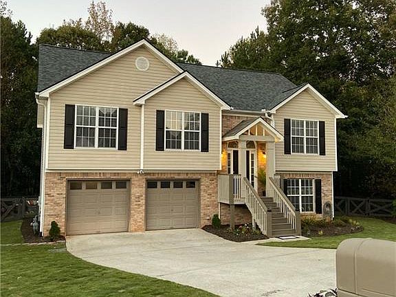 3rd image of 938 Wayne Dr