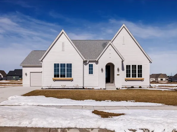 306 SW 18th St, Ankeny, IA 50023