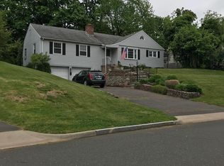 25 Paxton Rd, West Hartford, CT 06107