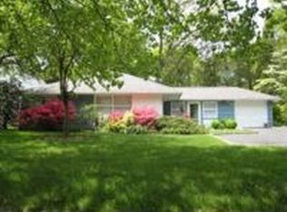 93 Dosoris Ln, Glen Cove, NY 11542