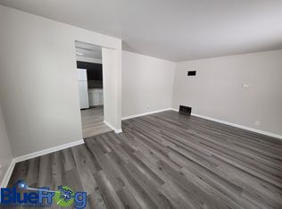 1083 Mayer St, Menasha, WI 54952