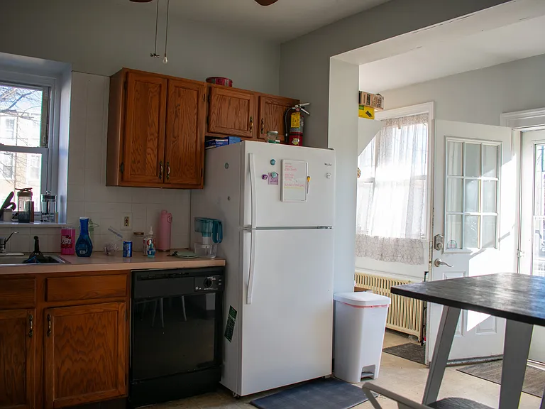 605 Bridge St — Photo 14