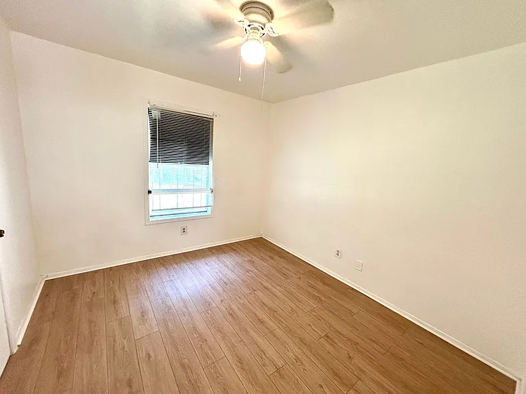 520 Prado St — Photo 26