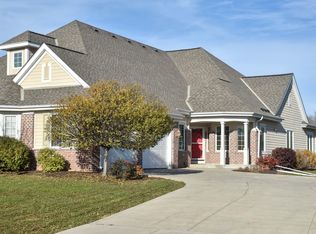 W162N5517 Westwind Dr, Menomonee Falls, WI 53051