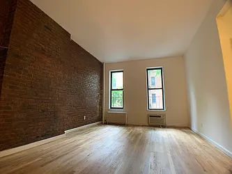 Rented by Salon Realty Corp