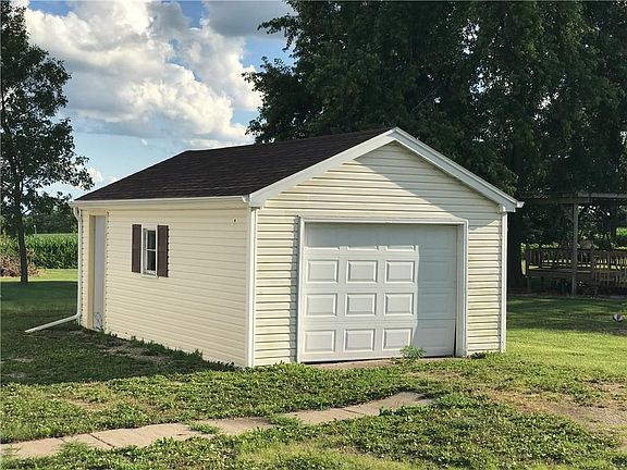 3rd image of 1782 F Ave