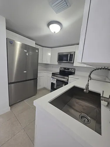 831 SW 3rd St #831 Photo 1