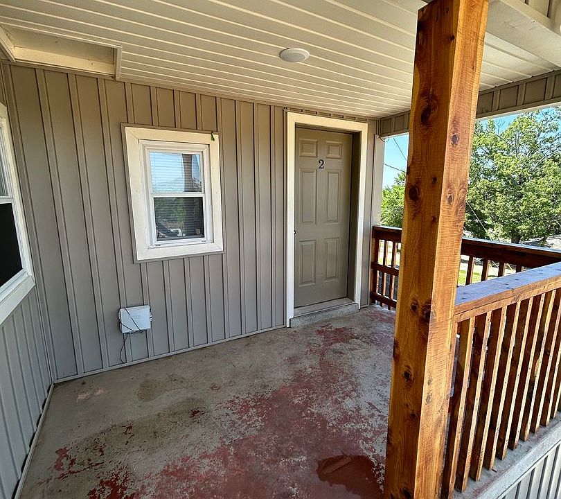 1st image of 709 W 13th St APT 2
