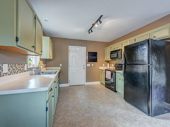 5th image of 101 McCarter Dr