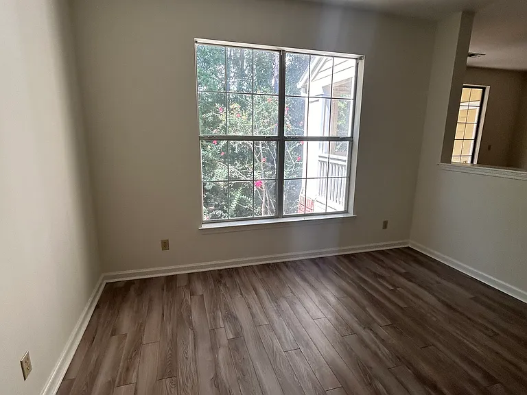 1600 Long Grove Dr #422 — Photo 11