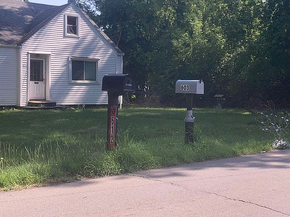 2nd image of 612 Andrew Ave