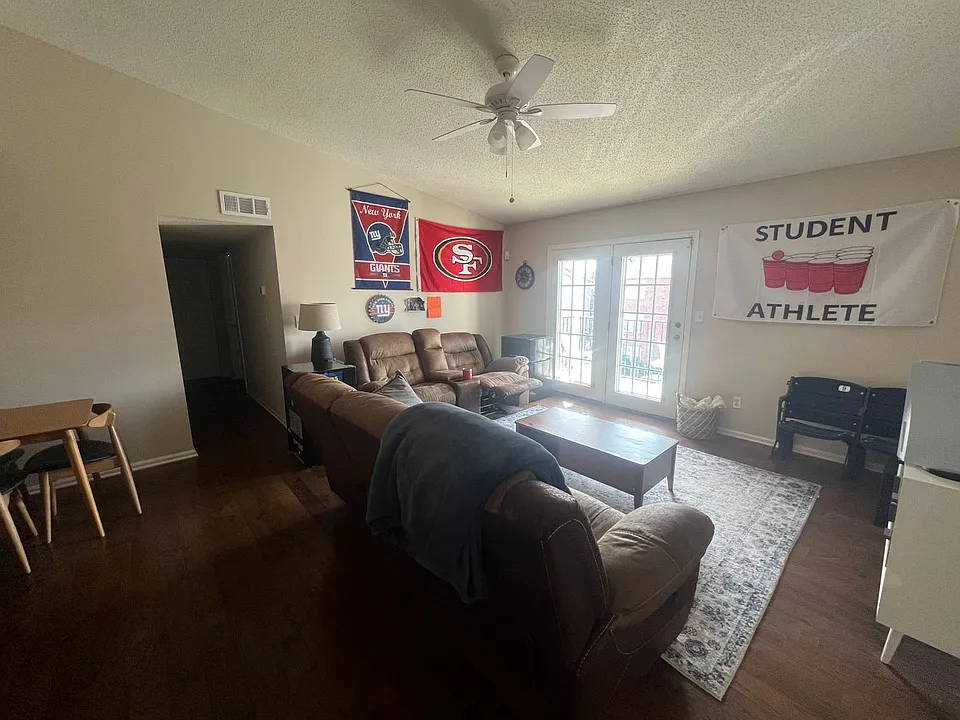 120 15th St E #519