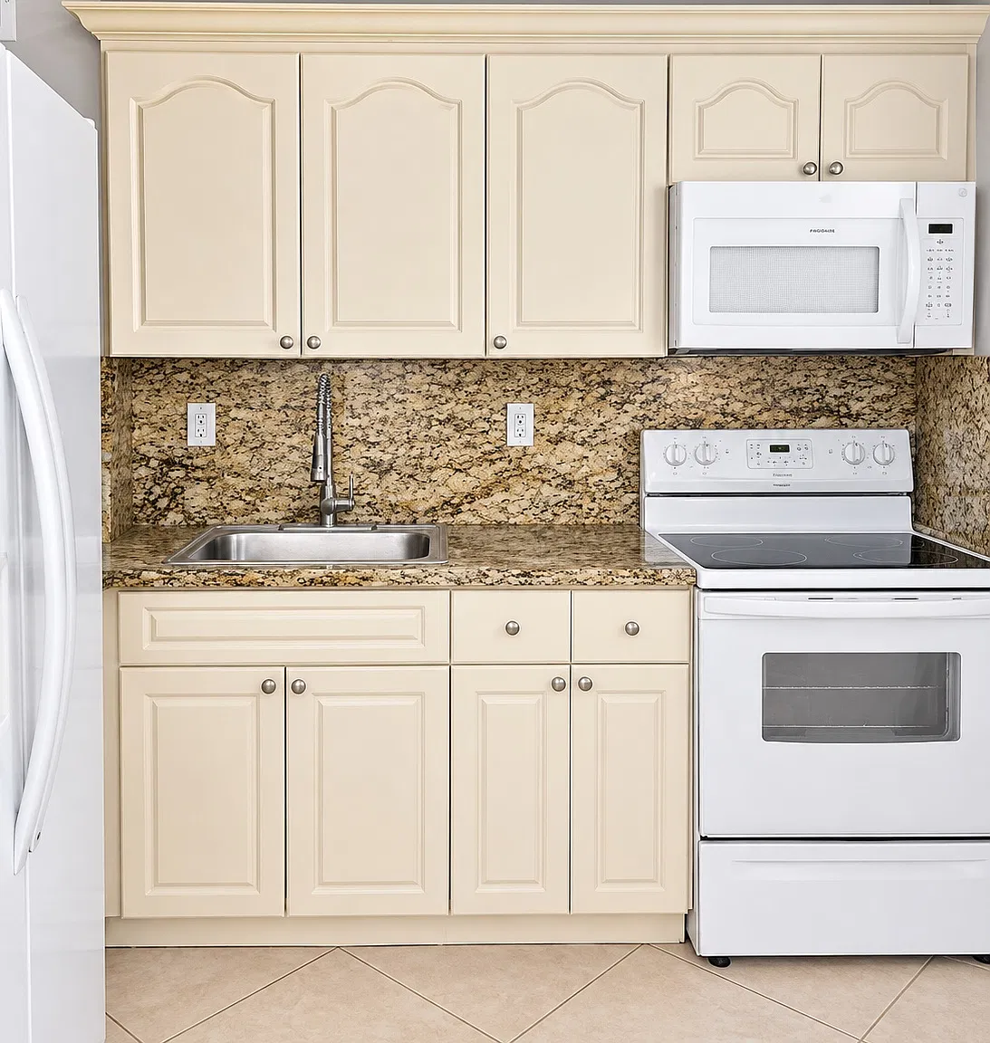 2 bed, 660 sqft, $2,000 — Photo 1