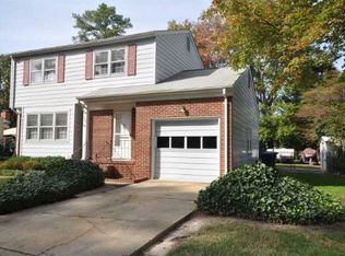 707 Kensington Dr, Newport News, VA 23602