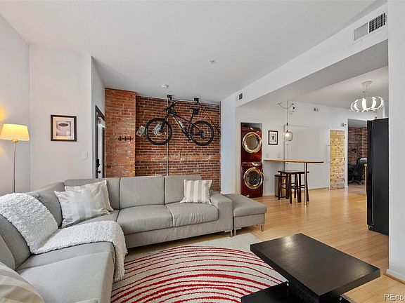 5th image of 3225 Blake Street #8