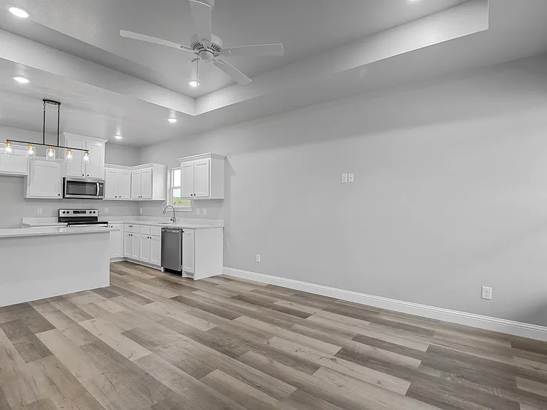 2704 Jones St #A — Photo 13