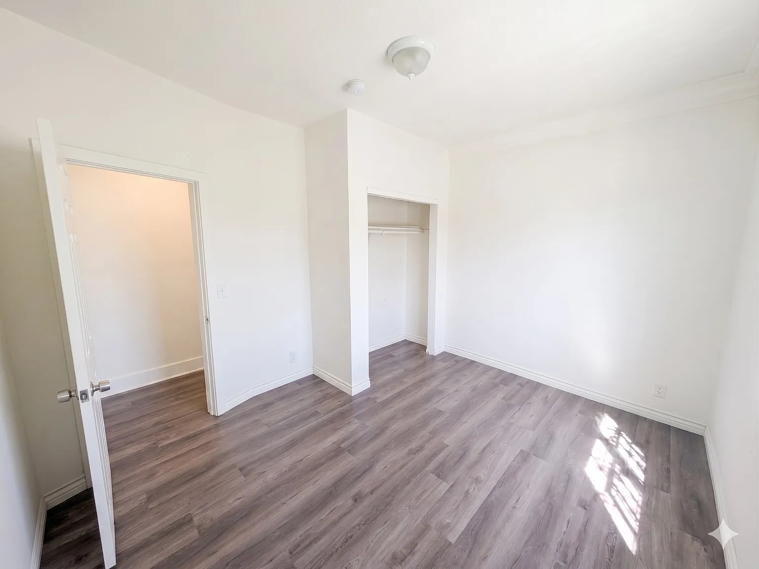 3 bed, 1200 sqft, $2,450 — Photo 4