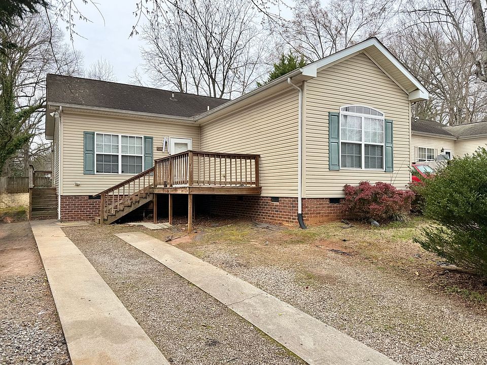 1st image of 611 Poplar St
