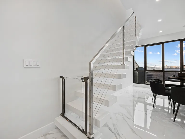 102 W End Ave #Penthouse 5 — Photo 12