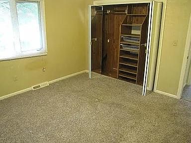 5th image of 3832 Algansee Dr NE