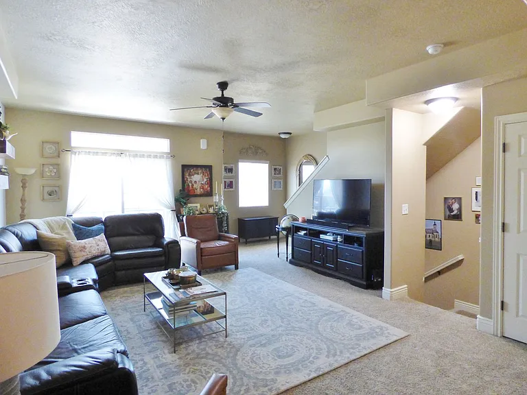 24 E Opequon Rd — Photo 4