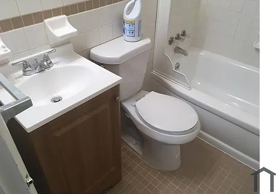 3631 N Forest St — Photo 5