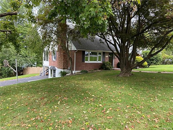 2nd image of 2801 Sarles Dr