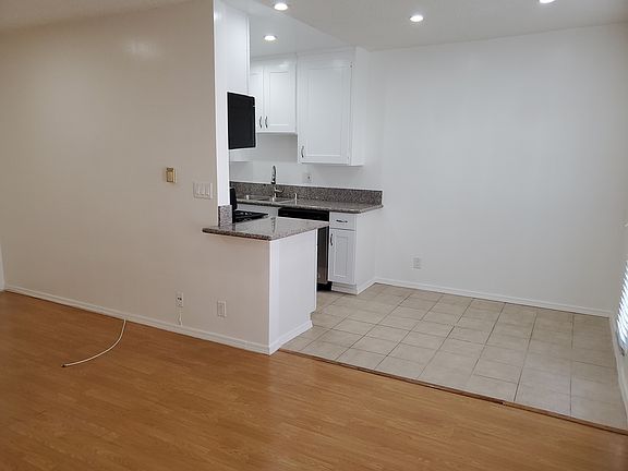 2nd image of 3639 Bagley Ave #9