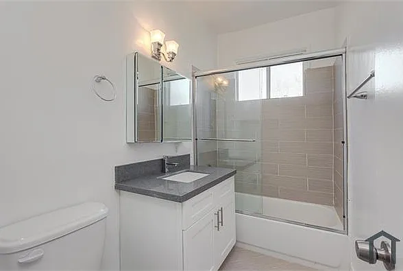 3300 W 3rd St #301 — Photo 11