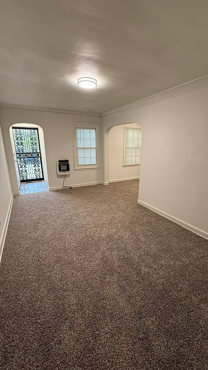 Building Photo - 2299 York Ave #2299
