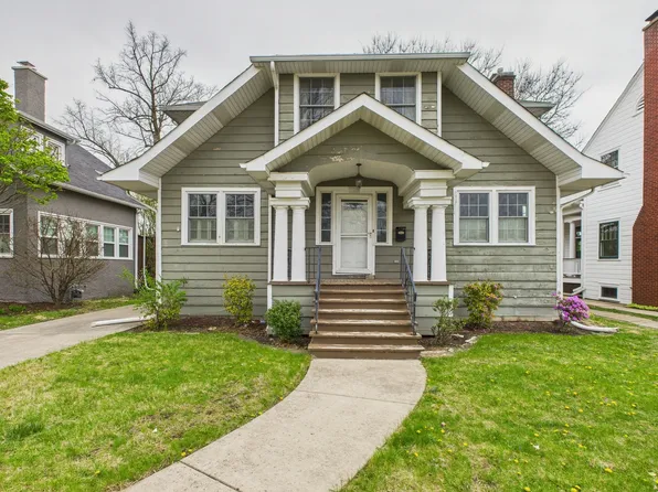 293 Northwood Rd, Riverside, IL 60546