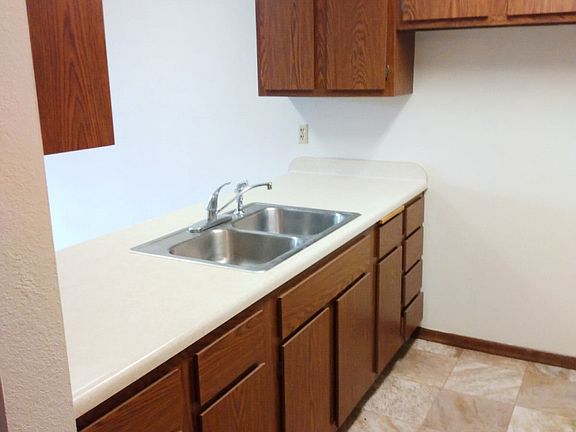 4th image of 520 Saint Johns St #16046174