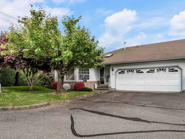 2988 Horn St #1, Abbotsford, BC V2S 3C1