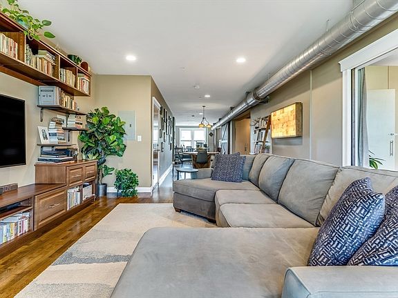 3rd image of 21 Park St Unit 2