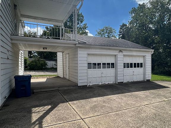 5th image of 413 Old Shay Ln