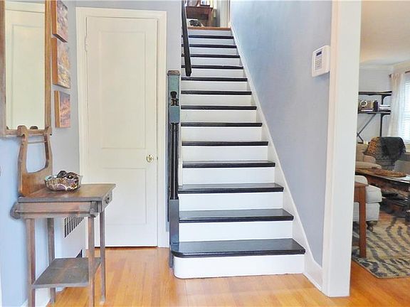 3rd image of 4511 Augusta Ave