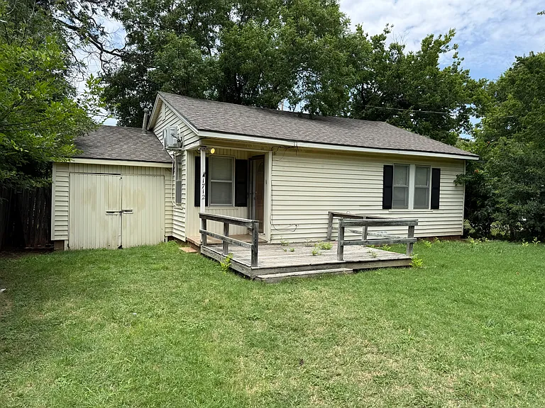1712 Monroe St — Photo 3