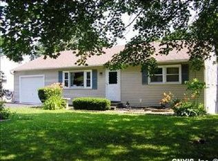 408 Dunning Dr, Camillus, NY 13031