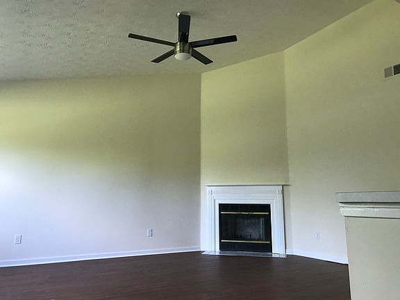 Vaulted ceiling & fireplace