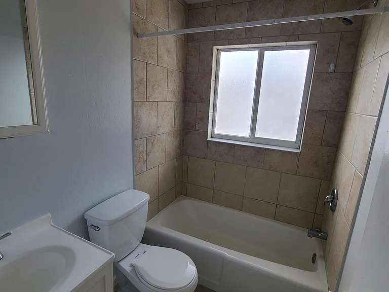 203 Santurce Ave #B — Photo 4