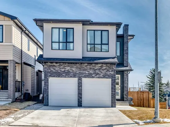 166 W 69th St SW, Calgary, AB T3H 5C7