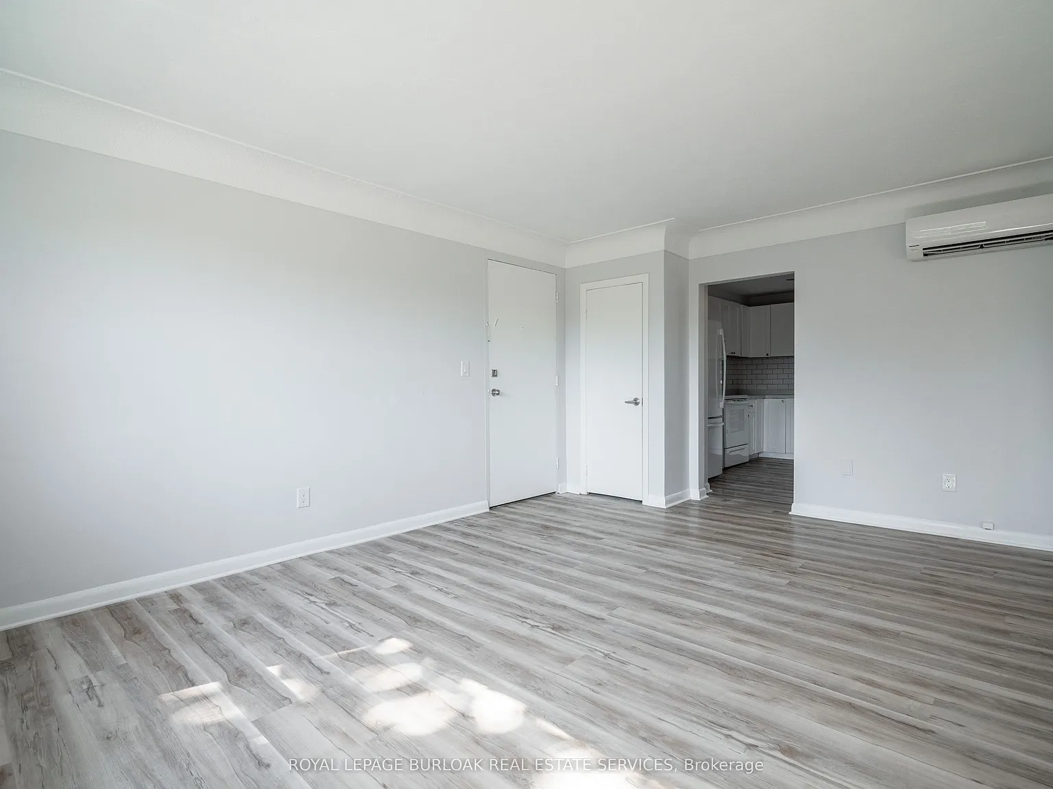 2 bed, $2,300 — Photo 4