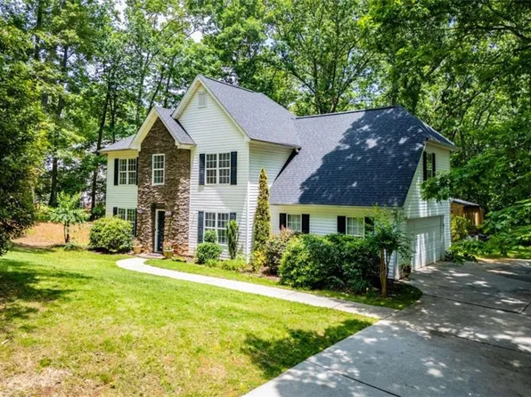 97 Coral Dr, Whitesburg, GA 30185
