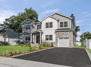 331 Orchid Rd, Levittown, NY 11756
