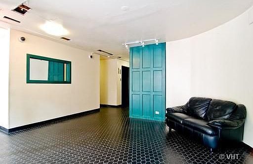 4th image of 1060 W Hollywood Ave APT 411