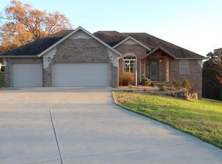 1644 S Mayfair Ln, Nixa, MO 65714